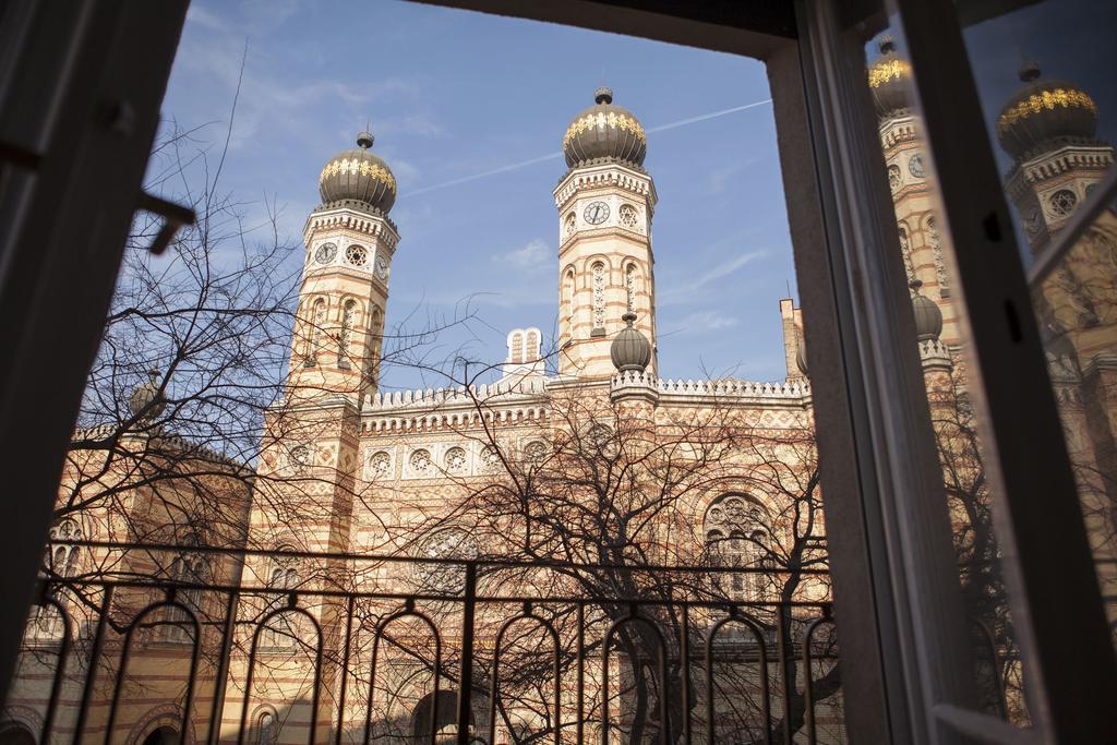 Synagogue View * Boedapest